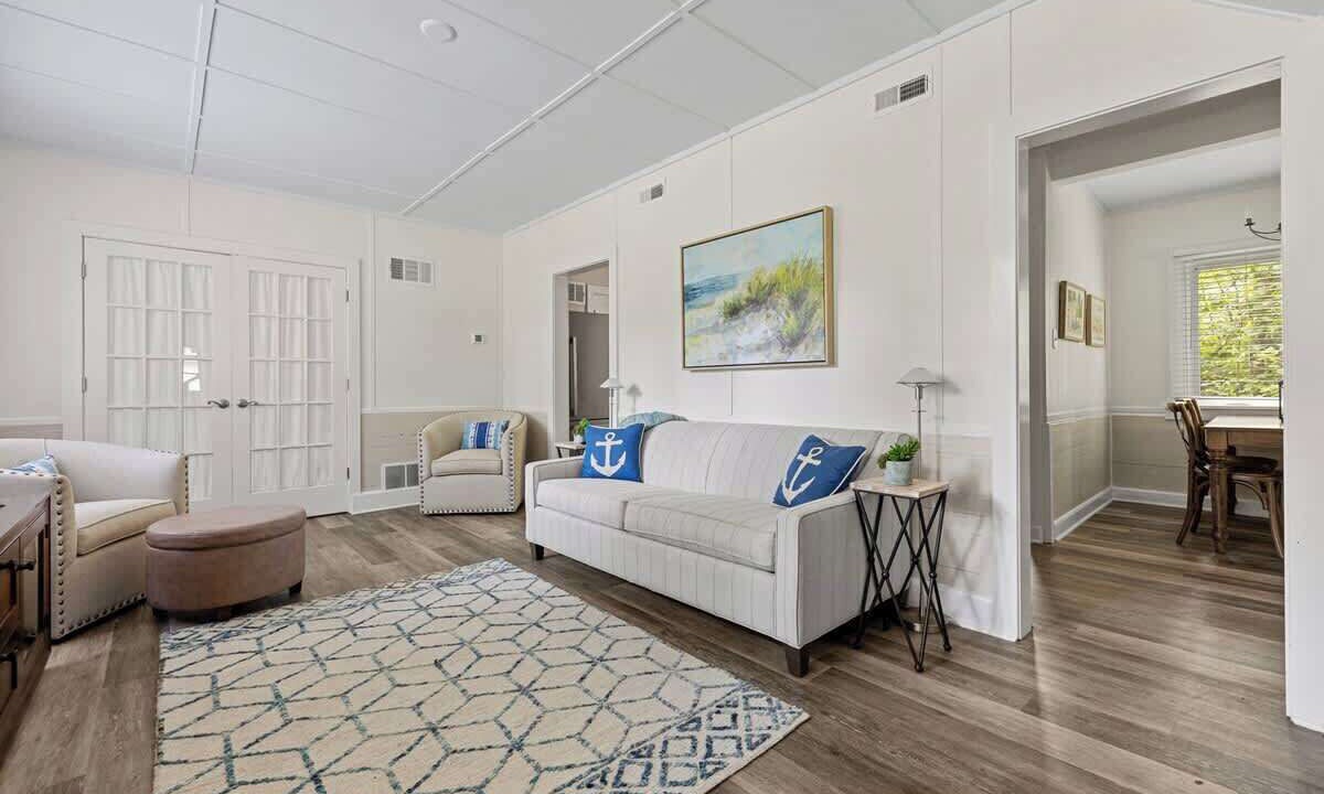 Photo of Bedroom in Lakeside