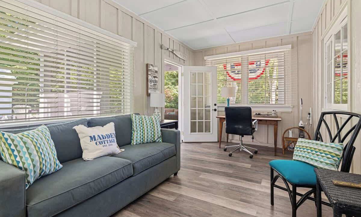 Photo of Bedroom in Lakeside