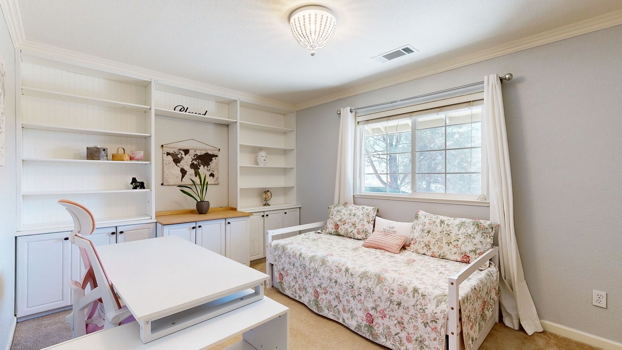 Photo of Bedroom in Copperopolis