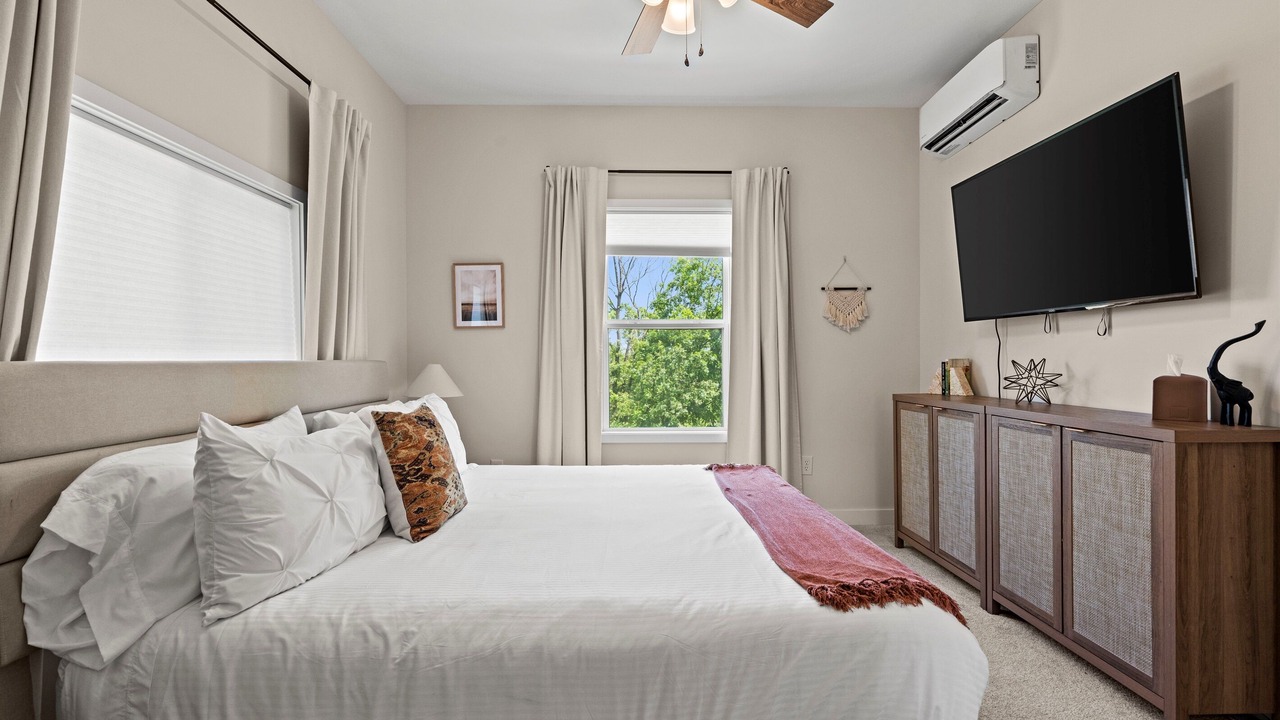 Photo of Bedroom in Shawnee Heights