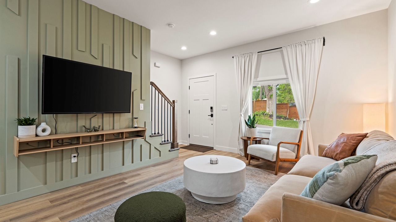 Photo of Livingroom in Shawnee Heights