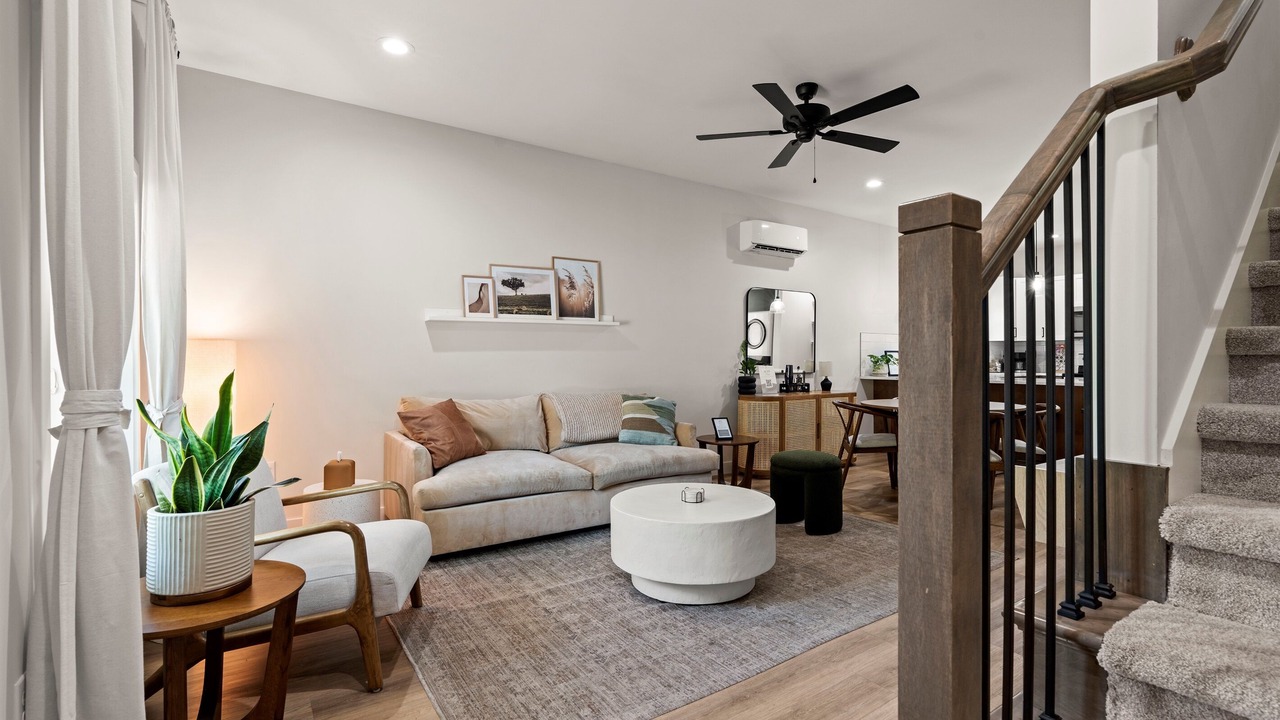 Photo of Livingroom in Shawnee Heights