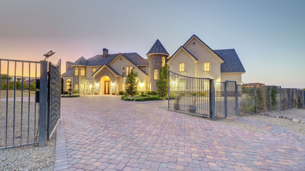 Photo of Outdoor in Paradise Hills