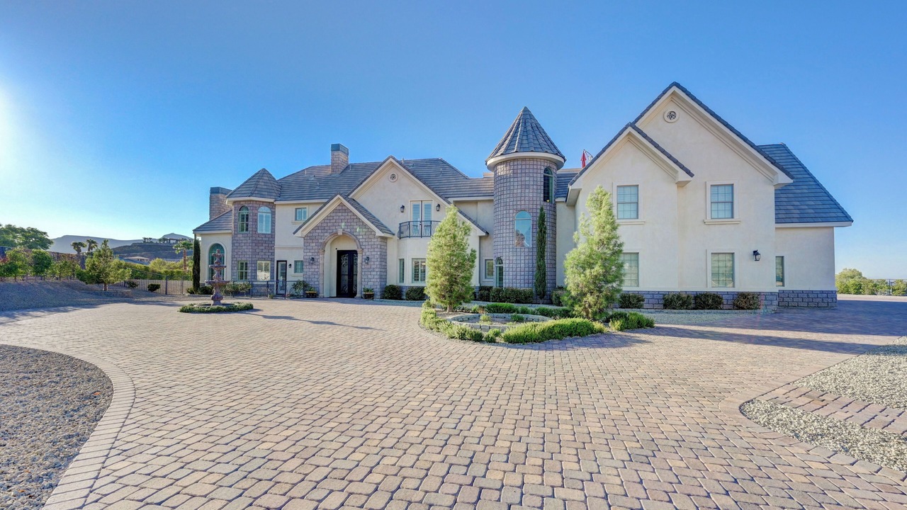 Photo of Outdoor in Paradise Hills