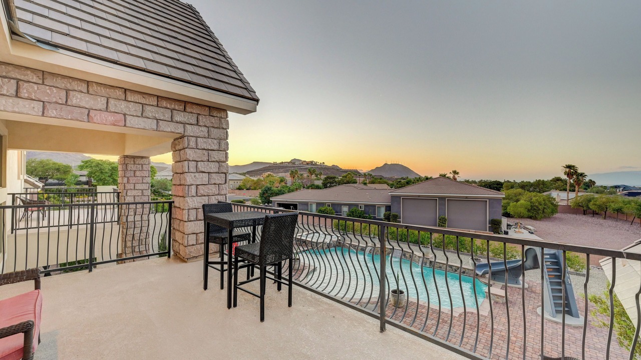 Photo of Outdoor in Paradise Hills