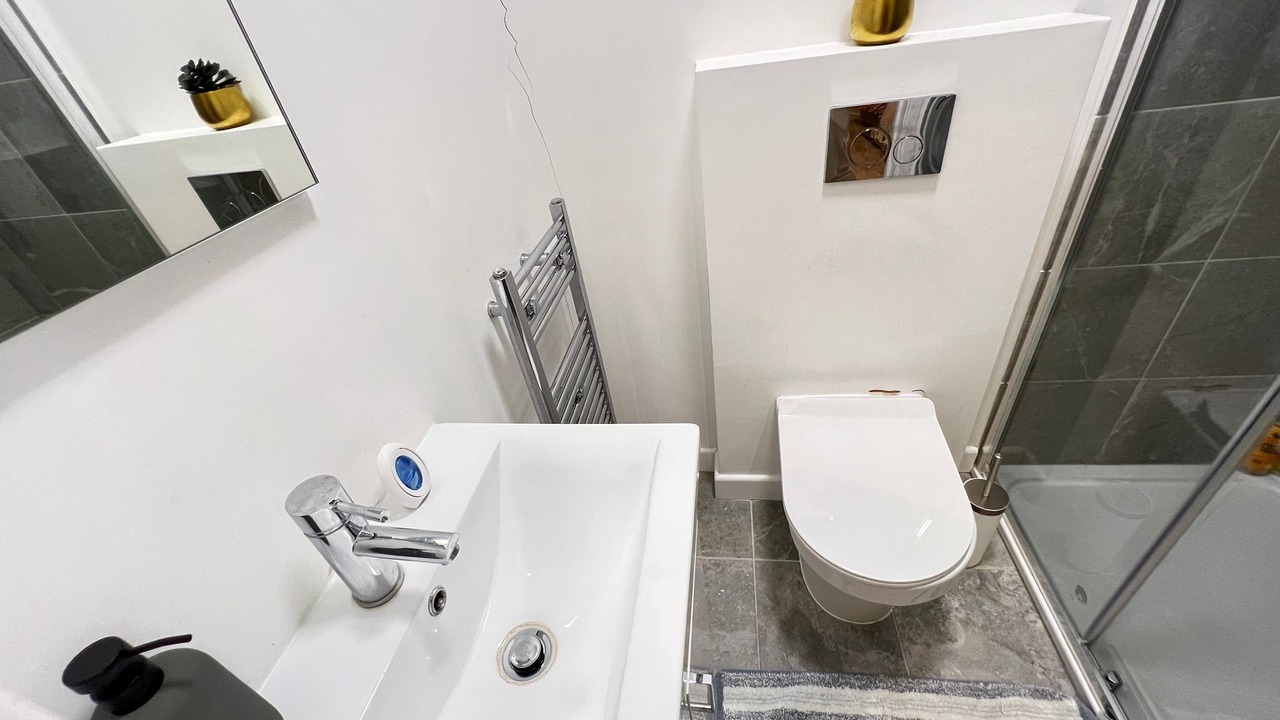 Photo of Bathroom in Broad Green