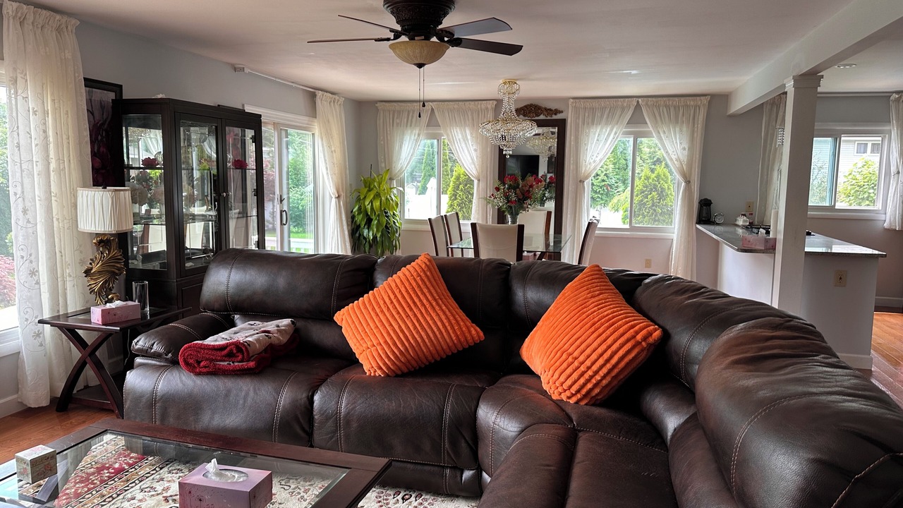 Photo of Livingroom in Colonie