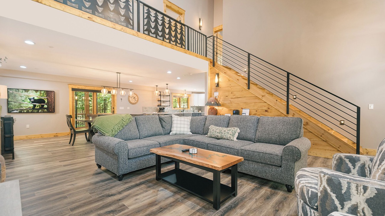 Photo of Livingroom in Oakland