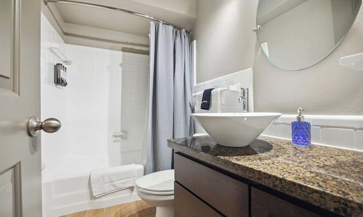 Photo of Bathroom in Uptown