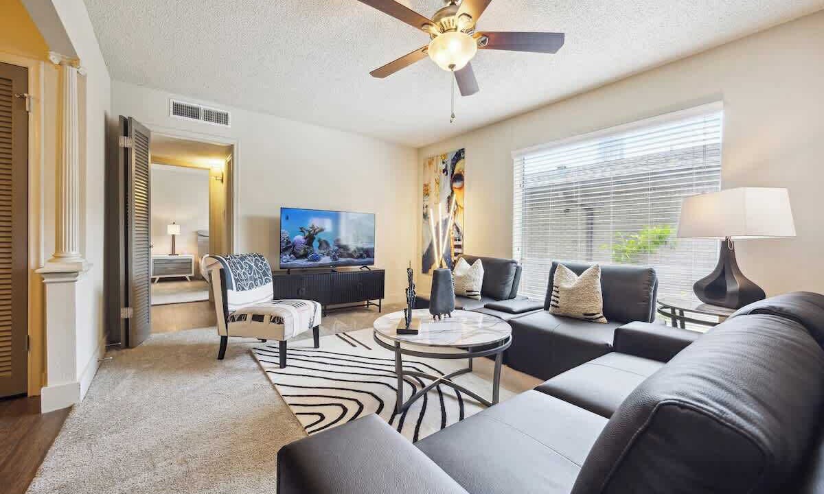 Photo of Livingroom in Uptown
