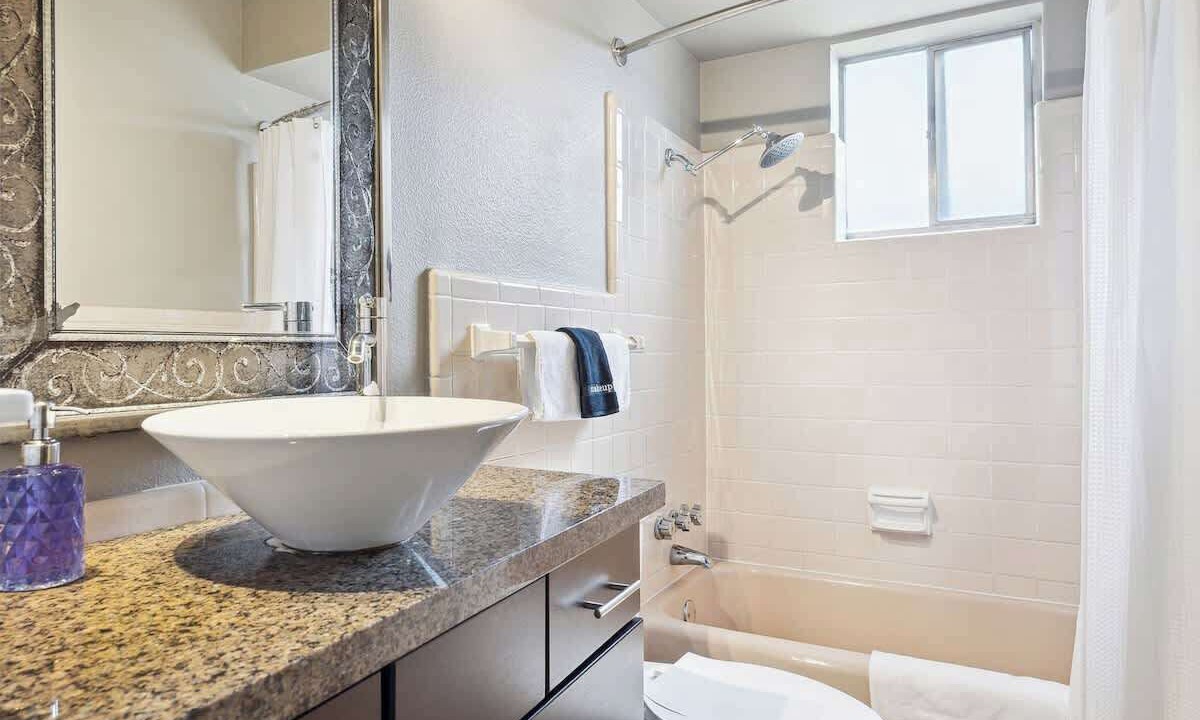 Photo of Bathroom in Uptown