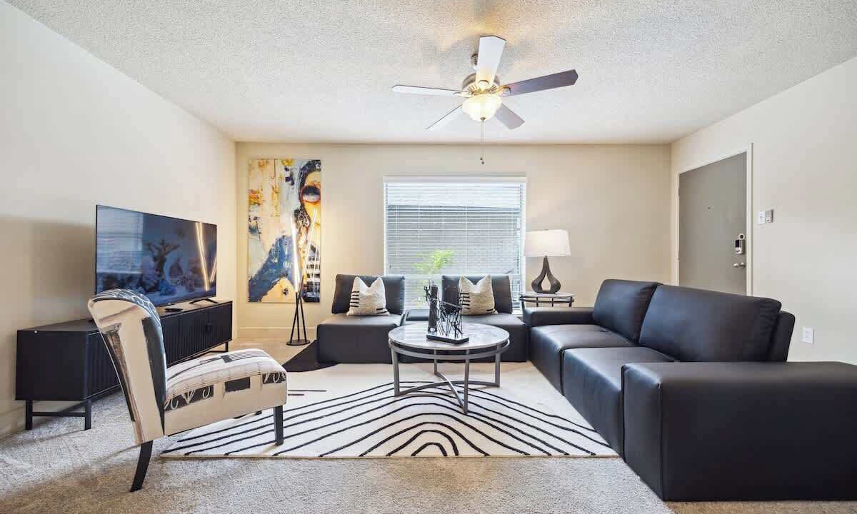 Photo of Livingroom in Uptown