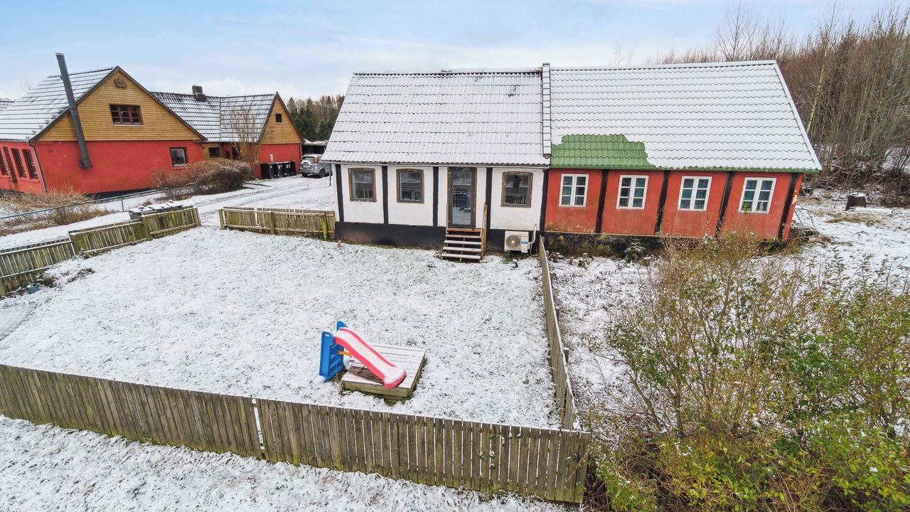 Photo of Others in Ronne