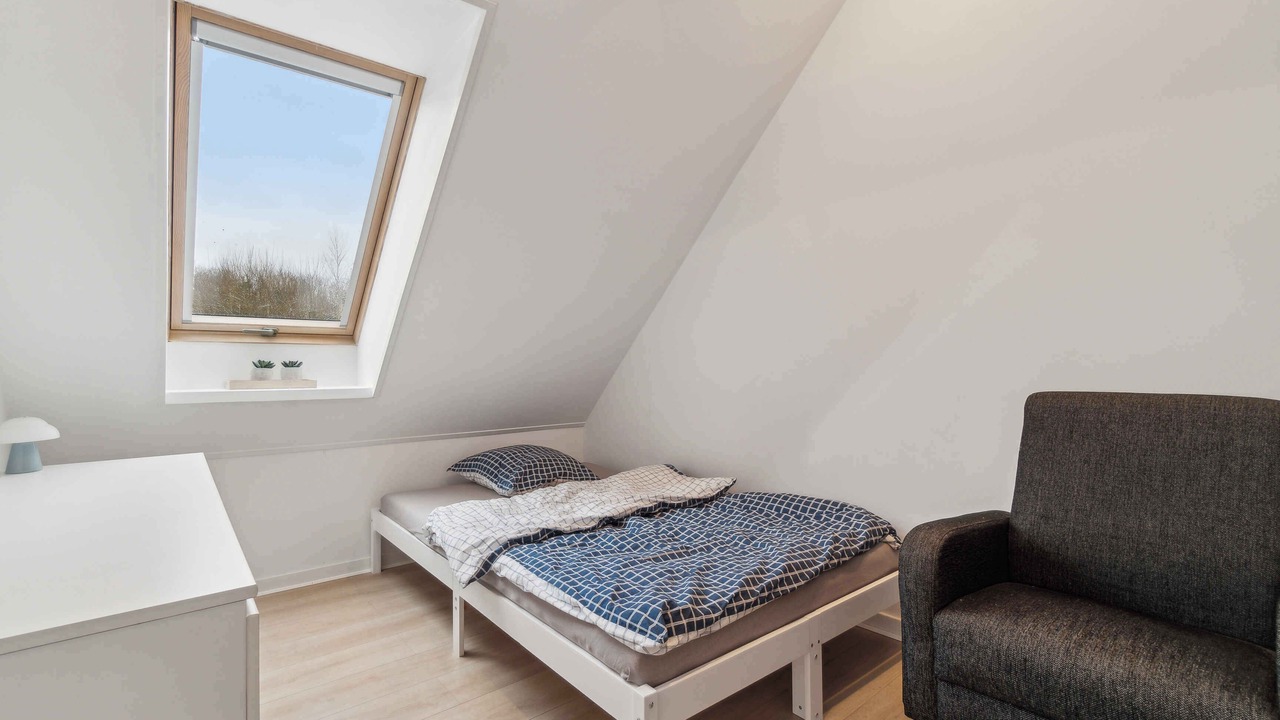 Photo of Others in Ronne