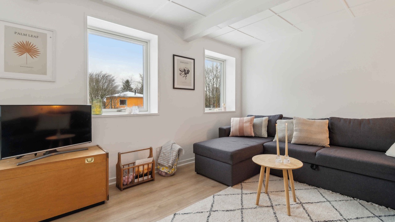 Photo of Others in Ronne