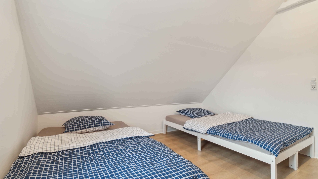 Photo of Others in Ronne