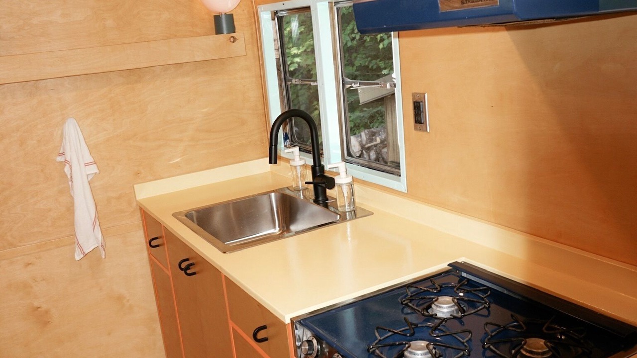 Photo of Kitchen in Sioux Narrows Nestor Falls
