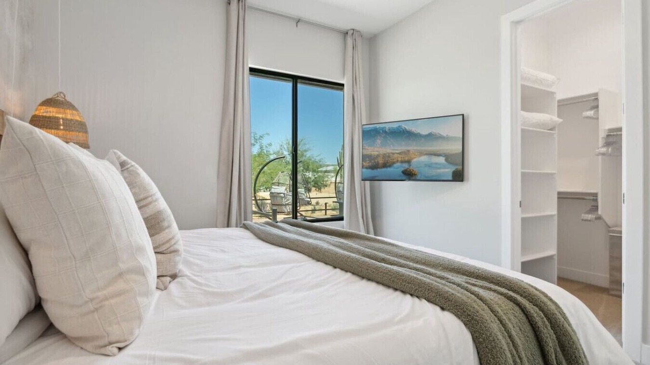 Photo of Bedroom in Pinnacle Peak