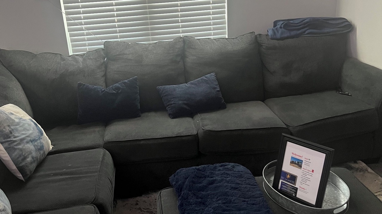 Photo of Livingroom in Greater Greenspoint