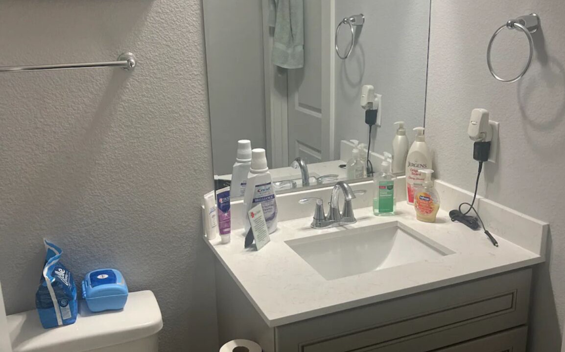 Photo of Bathroom in Greater Greenspoint