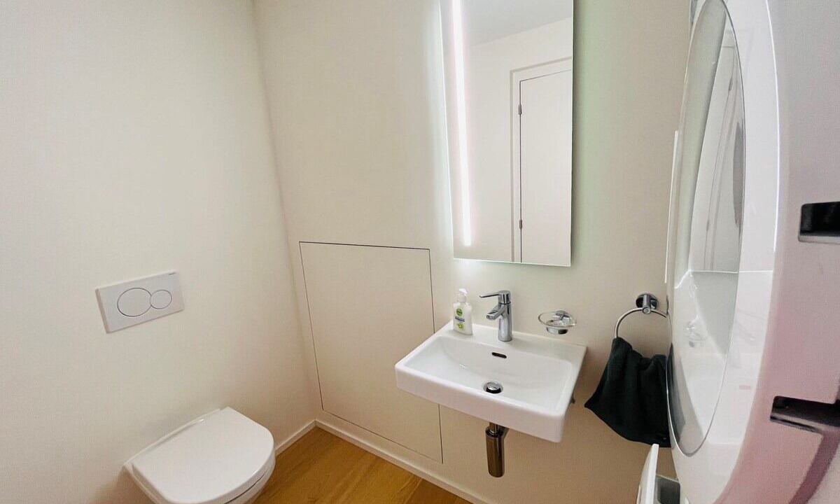 Photo of Bathroom in Montreux City Centre