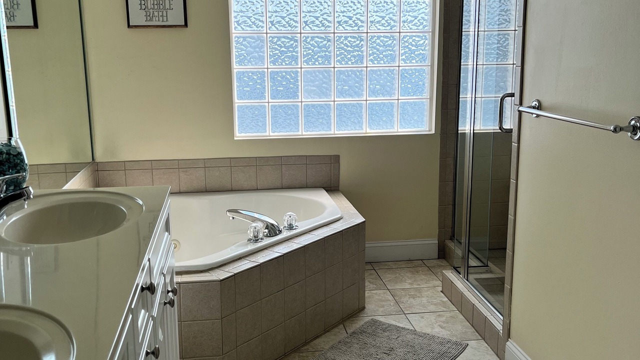 Photo of Bathroom in North Camellia Acres