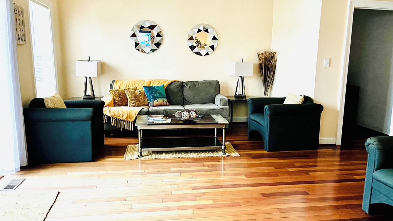 Photo of Livingroom in North Camellia Acres