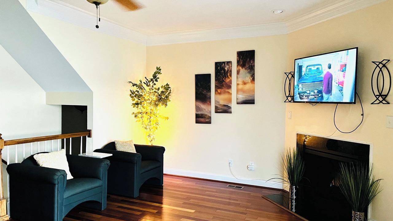 Photo of Livingroom in North Camellia Acres