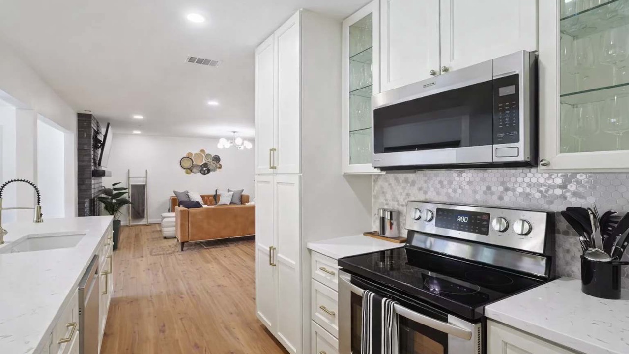 Photo of Kitchen in Far North Dallas