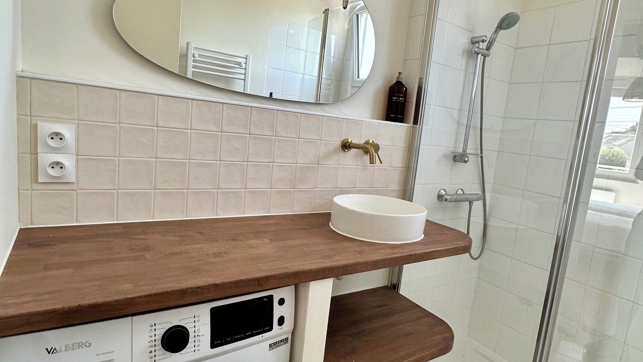 Photo of Bathroom in Justices