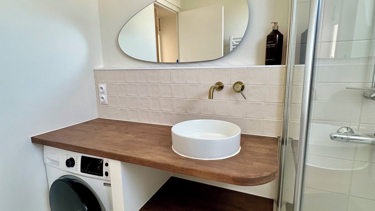 Photo of Bathroom in Justices