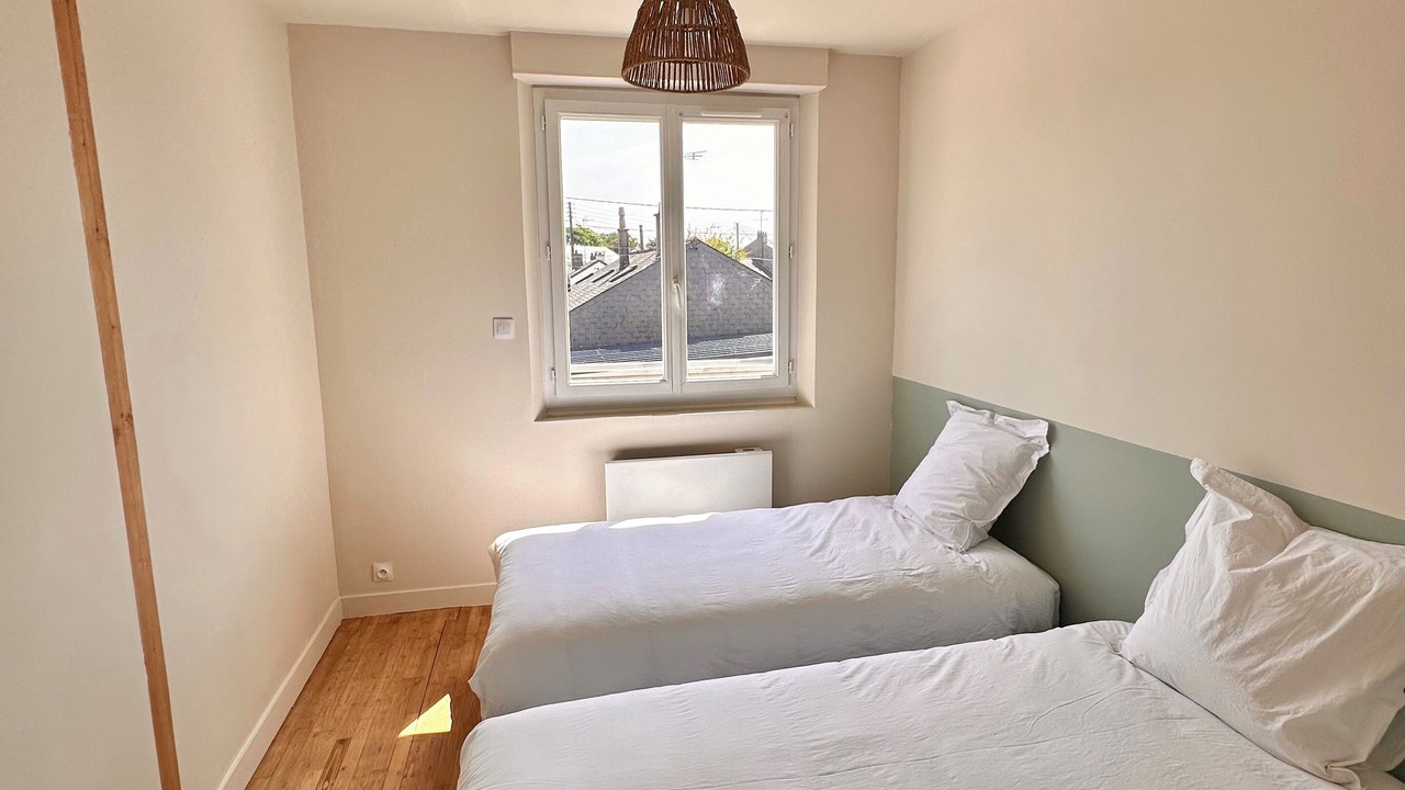 Photo of Bedroom in Justices