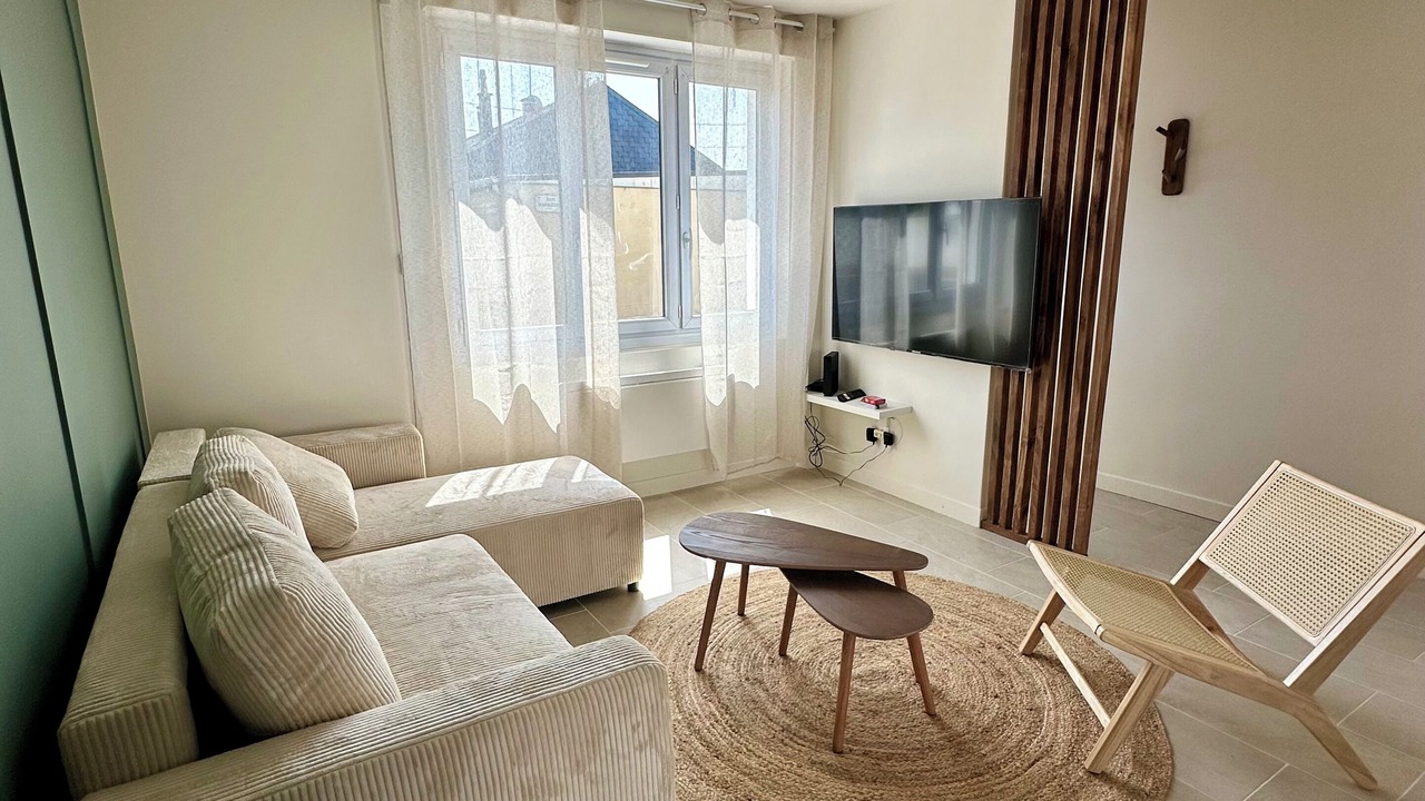 Photo of Livingroom in Justices