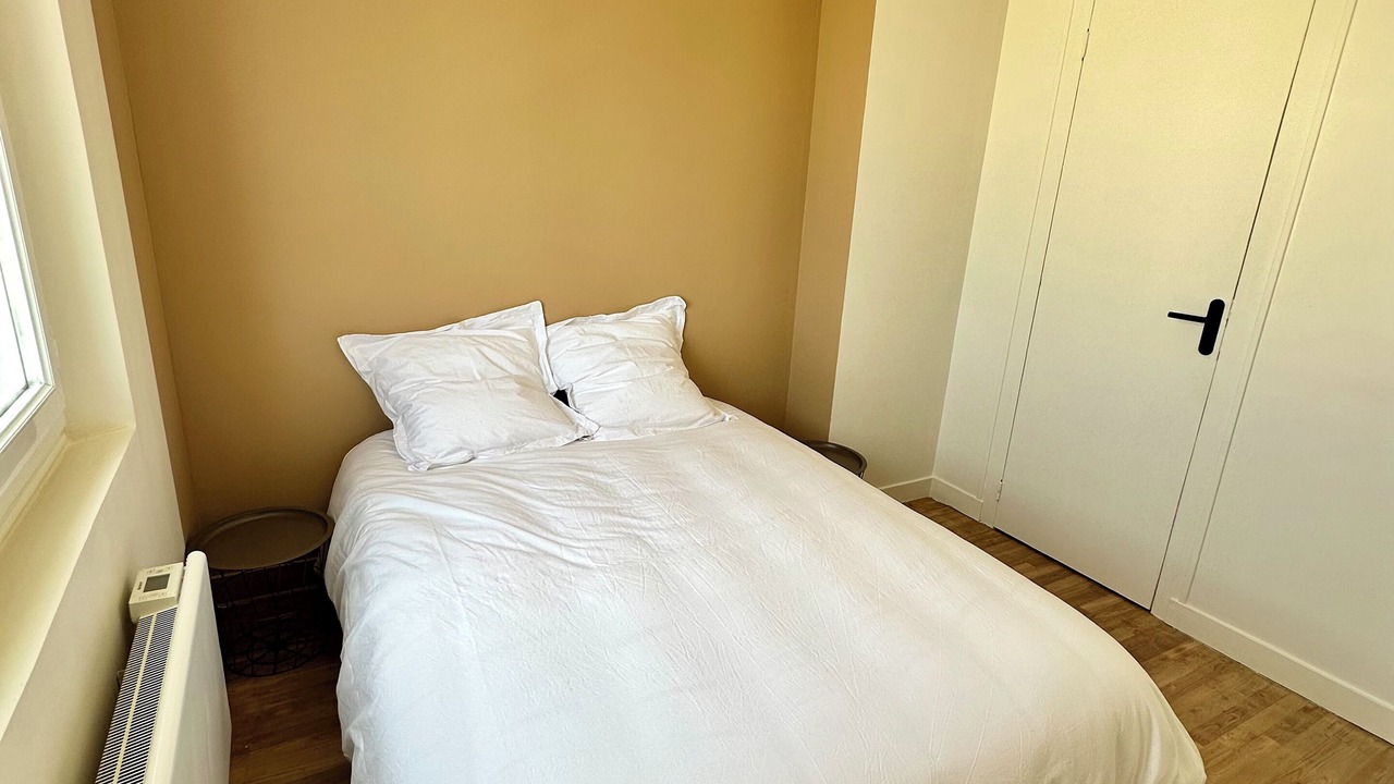 Photo of Bedroom in Justices