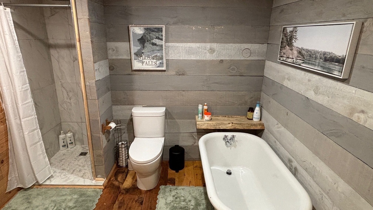 Photo of Bathroom in Chisholm