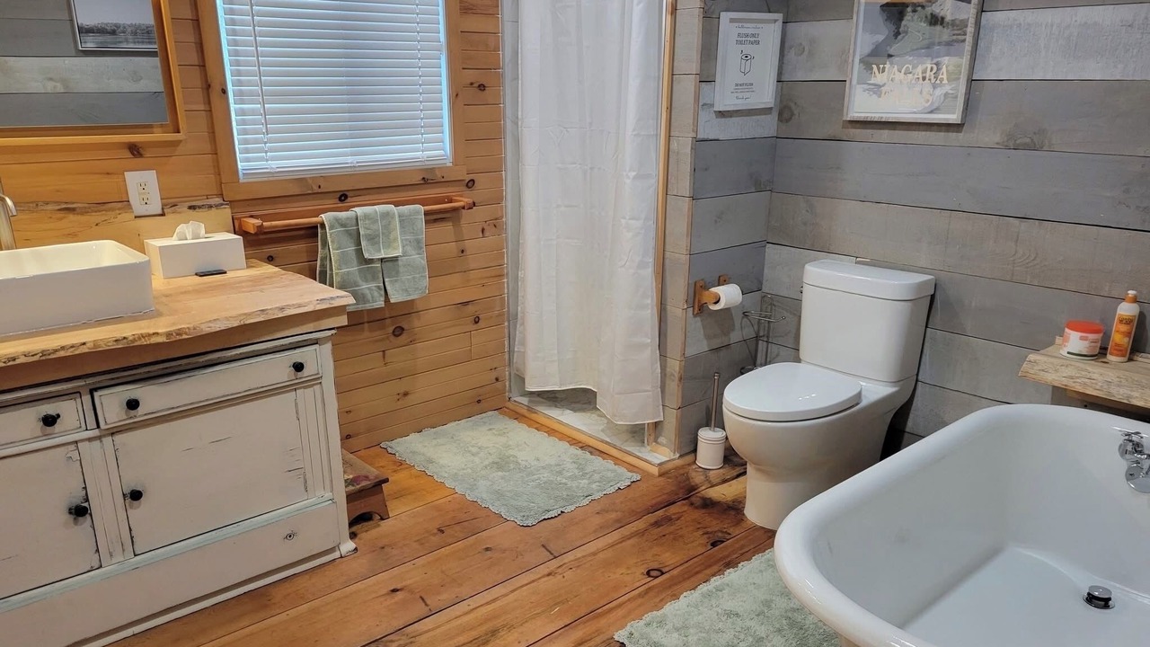 Photo of Bathroom in Chisholm
