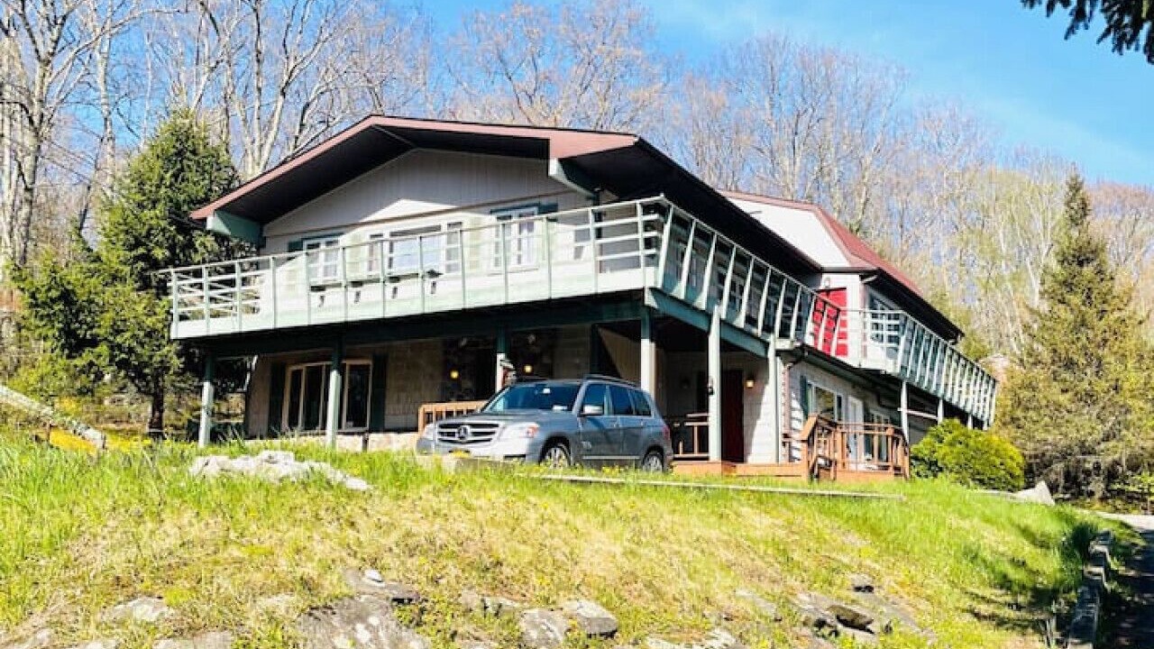 Photo of Outdoor in Highmount