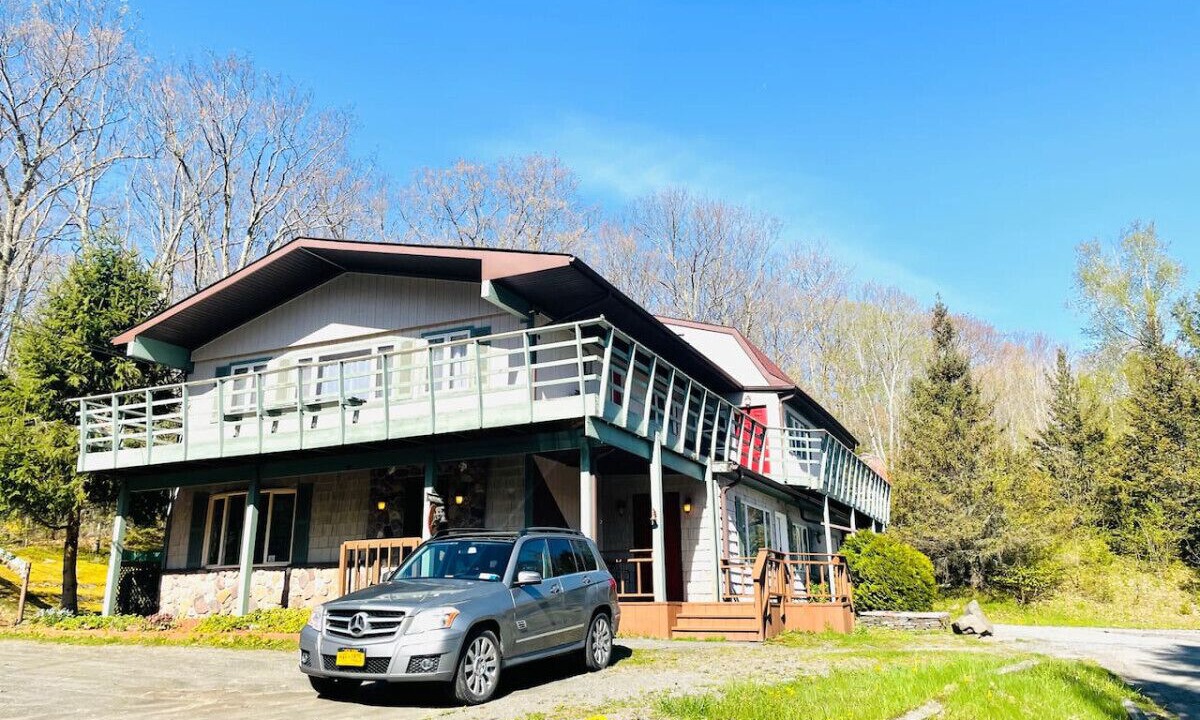 Photo of Outdoor in Highmount