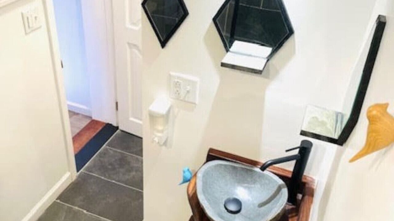 Photo of Bathroom in Highmount