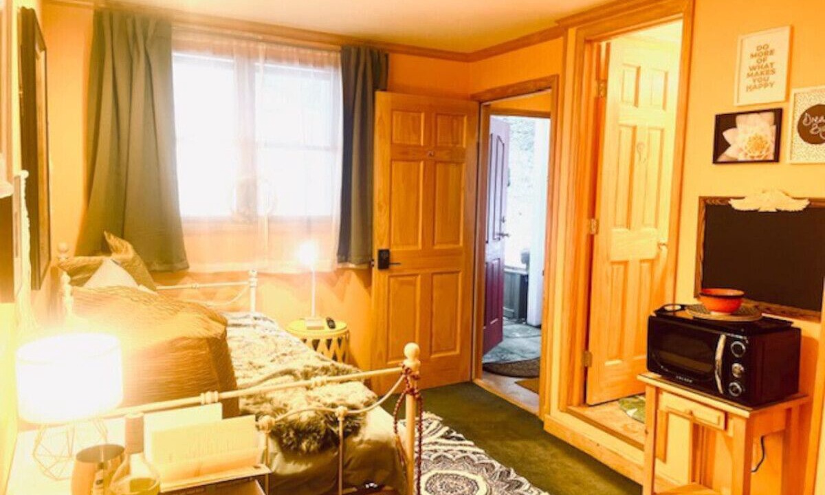 Photo of Bathroom in Highmount