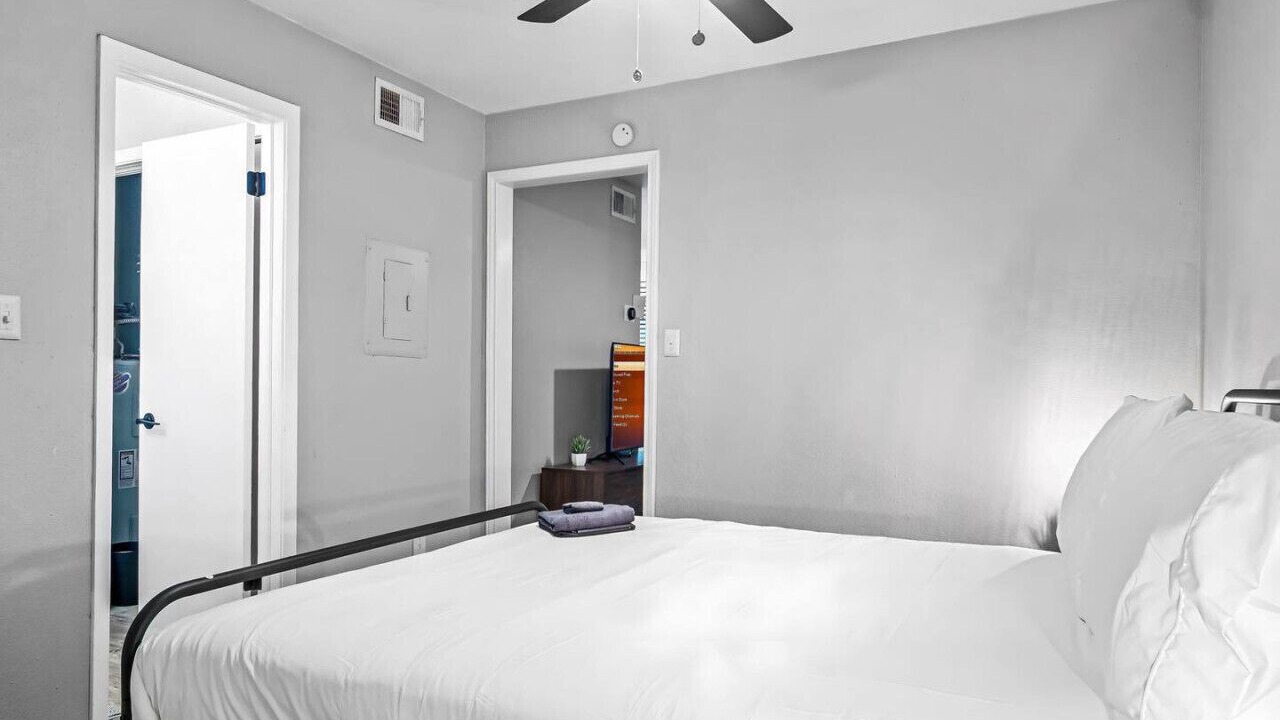 Photo of Bedroom in Brentwood