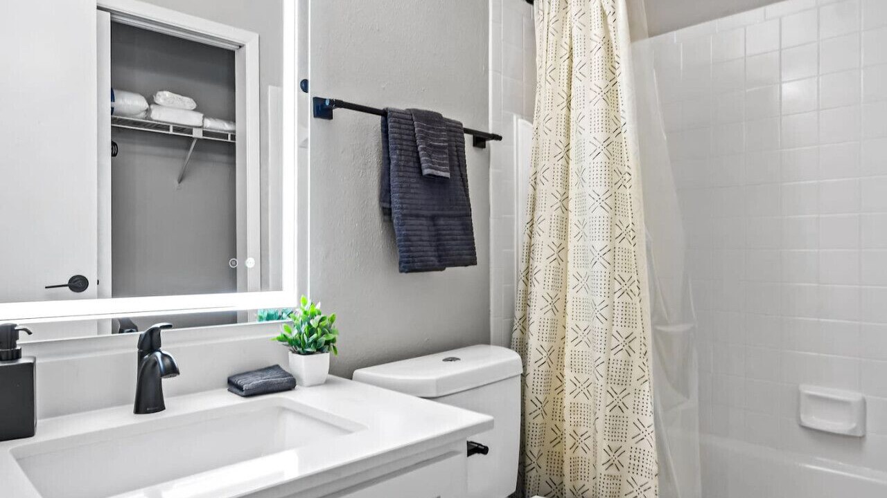 Photo of Bathroom in Brentwood