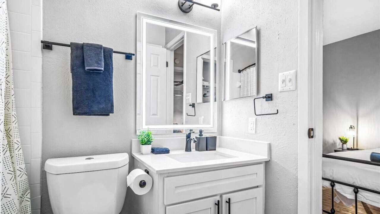 Photo of Bathroom in Brentwood