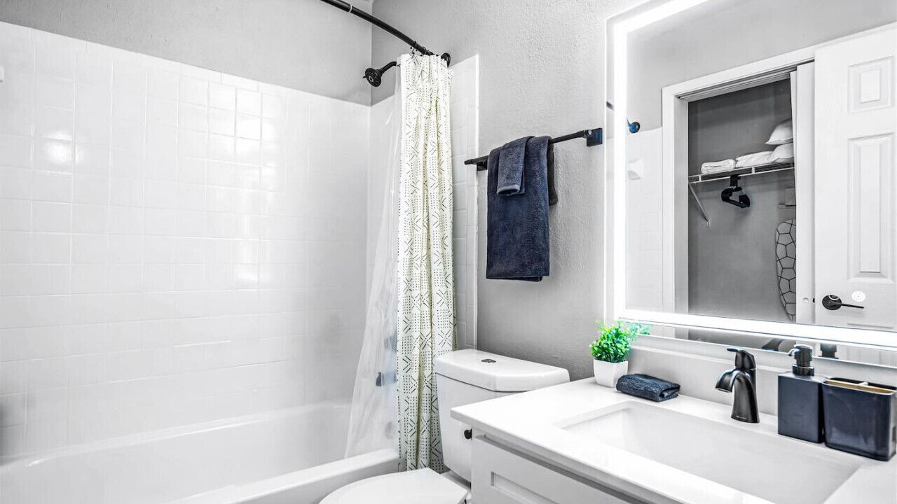 Photo of Bathroom in Brentwood
