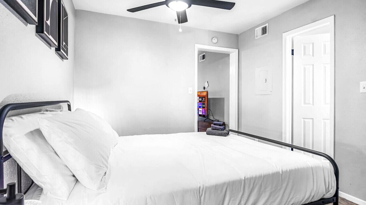 Photo of Bedroom in Brentwood