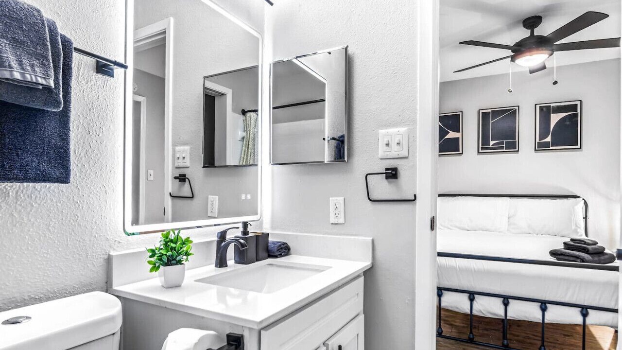 Photo of Bathroom in Brentwood