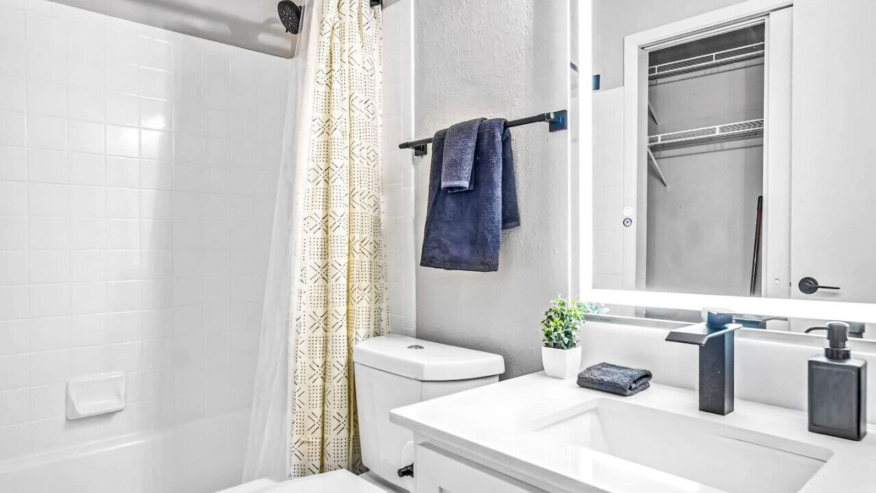 Photo of Bathroom in Brentwood