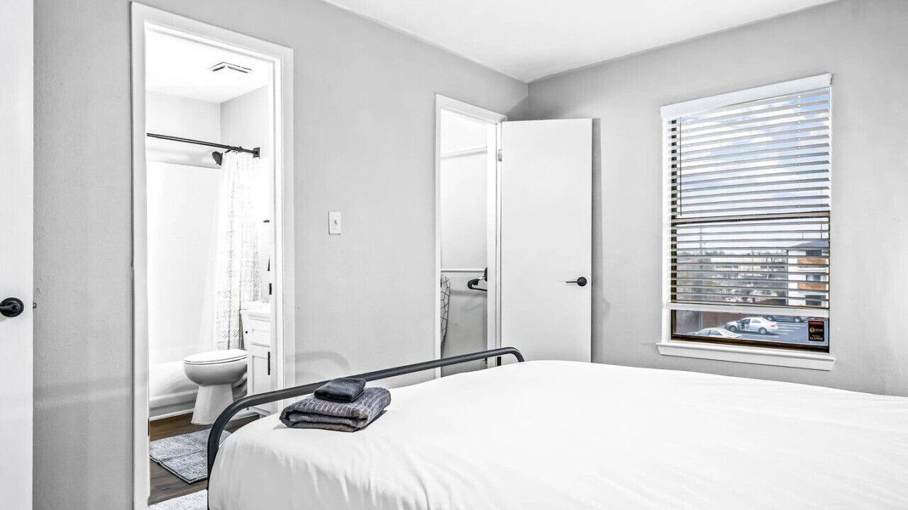 Photo of Bedroom in Brentwood