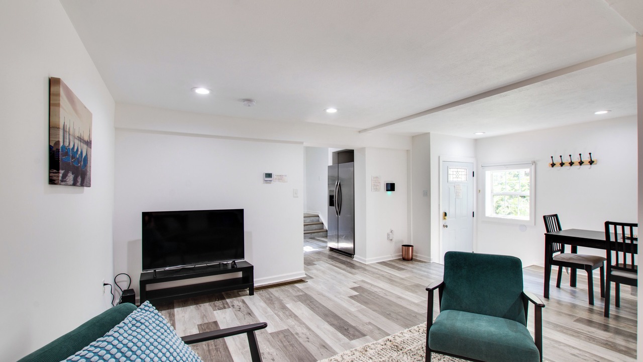 Photo of Livingroom in Millvale