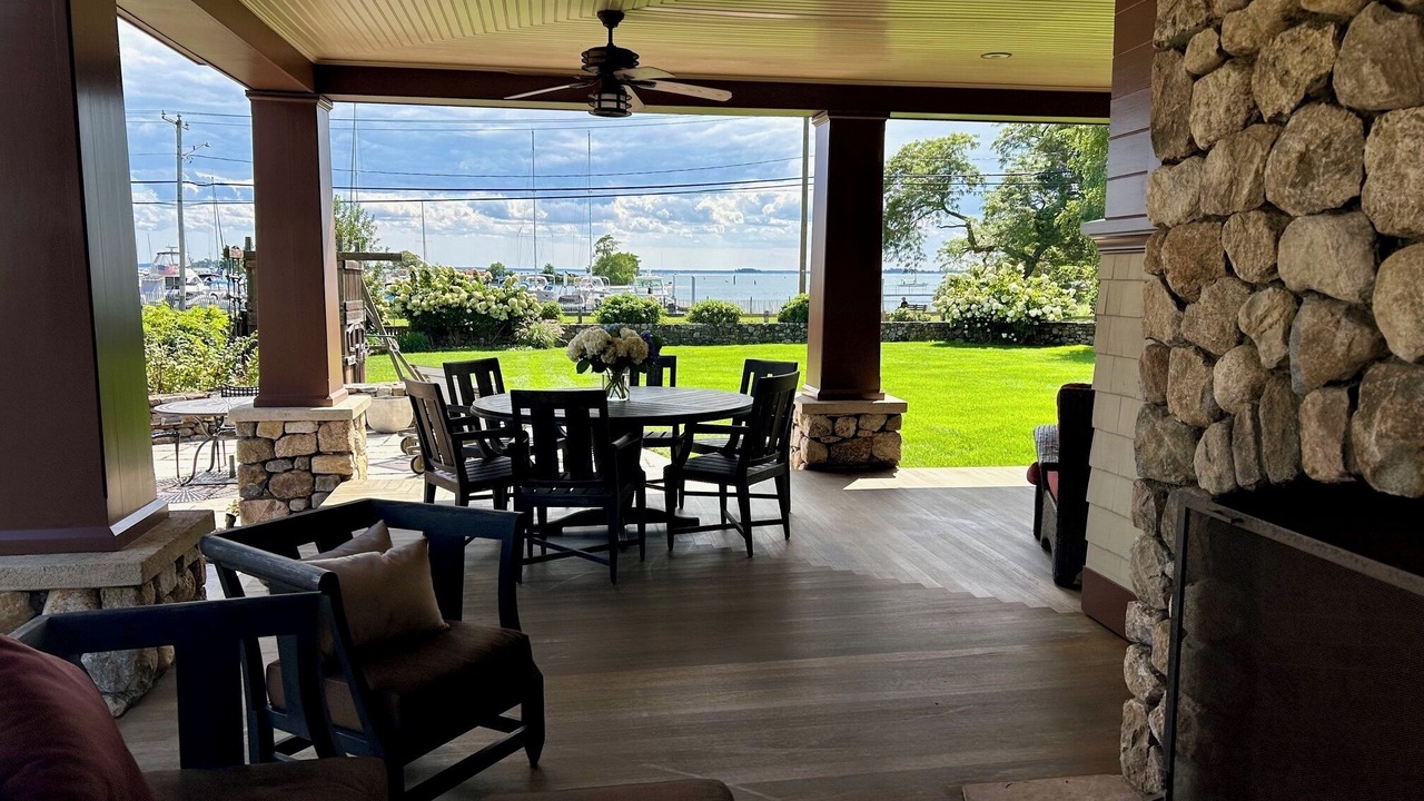 Photo of Livingroom in Westport